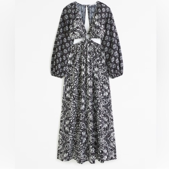 Abercrombie & Fitch Long Sleeve Plunge Cutout Maxi Dress - Picture 3 of 5